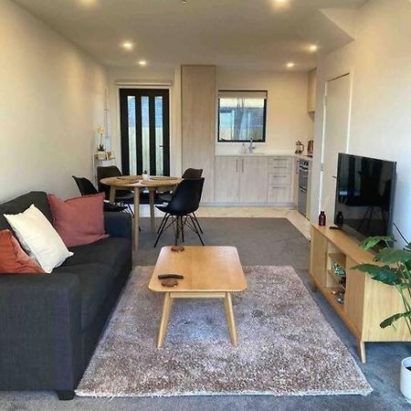 Cheerful 2 Bedroom Townhouse In Addington! Christchurch Eksteriør billede