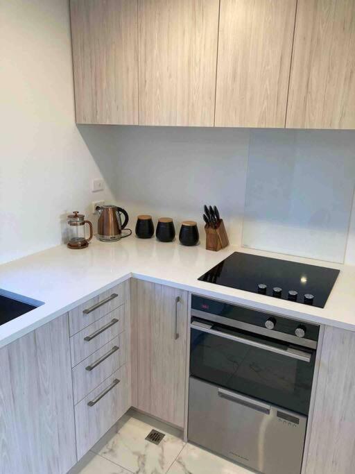 Cheerful 2 Bedroom Townhouse In Addington! Christchurch Eksteriør billede