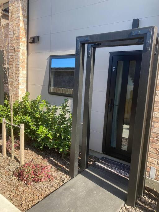 Cheerful 2 Bedroom Townhouse In Addington! Christchurch Eksteriør billede