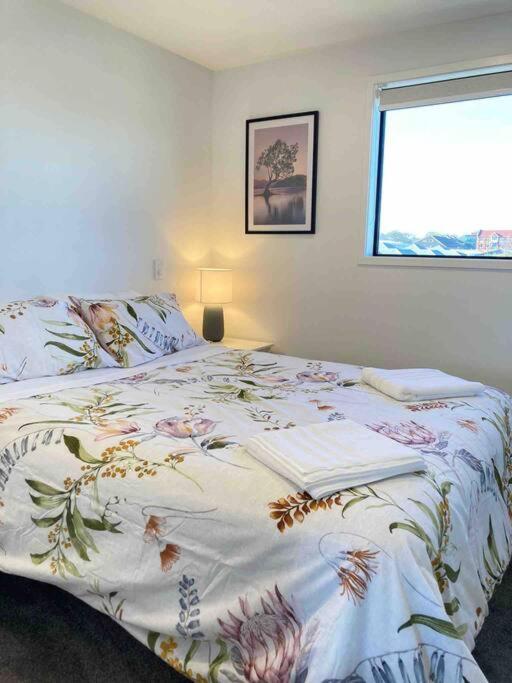 Cheerful 2 Bedroom Townhouse In Addington! Christchurch Eksteriør billede